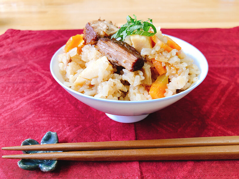 豚の角煮の炊き込みご飯 | 農研百姓塾 | 北海道の美味しさをお届けします | 肉加工品 海産物加工品